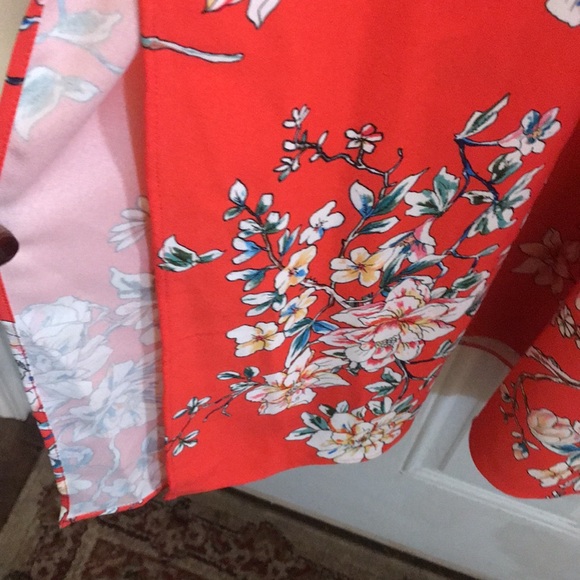 NWOT Truth and Fable Maxi dress size M , waist: 26 bust: 30, side split L&R. - Picture 5 of 7